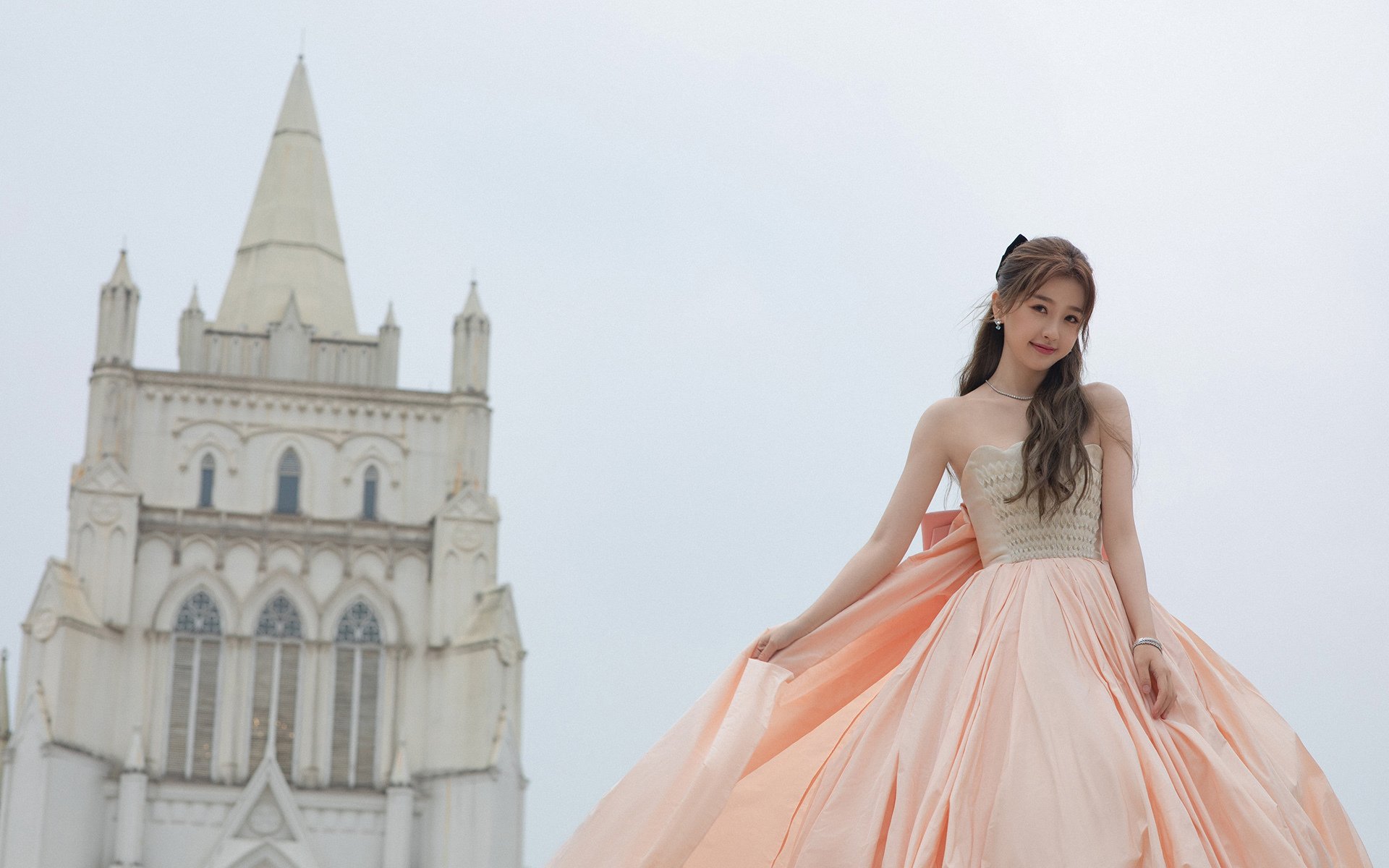 中国男足在巴黎奥运会上获得银牌，创历史，中国男足奥运冠军