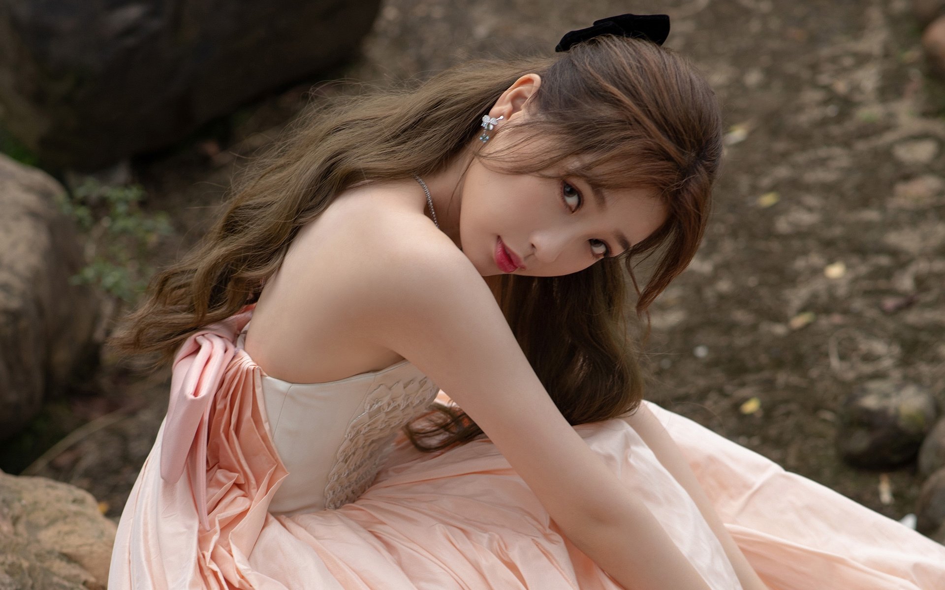 西甲裁判语言模型在多语种比赛中的实用性分析,西甲裁判服装