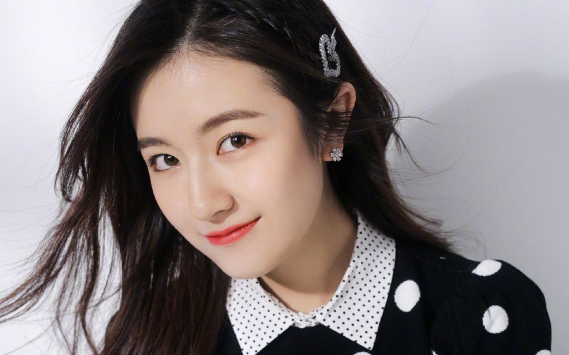 九游app官网下载-中前场三角结构形成技术碾压，前场中场后场